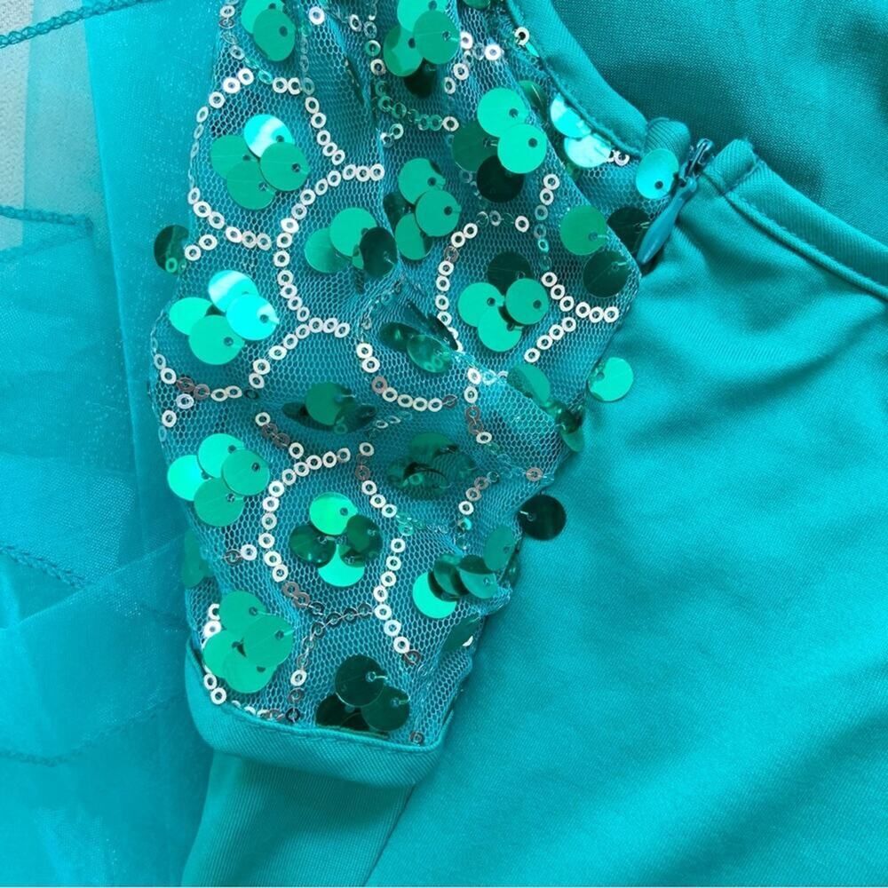 Charades Mermaid Sequin Costume Halloween Costume NEW Medium - Picture 10 of 15